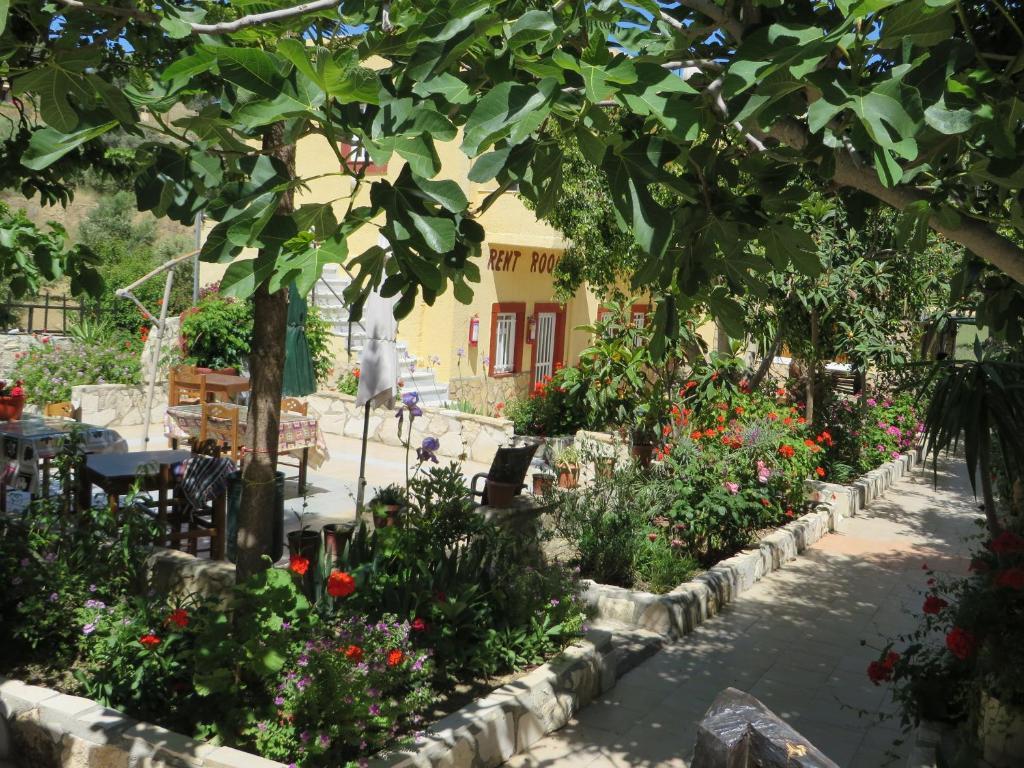 Villa Costas - Popi Szívasz Kültér fotó